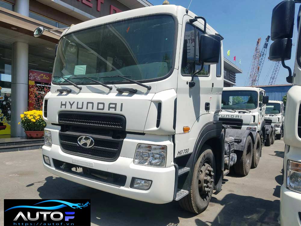 Xe đầu kéo Hyundai HD700 nhập khẩu Hàn Quốc